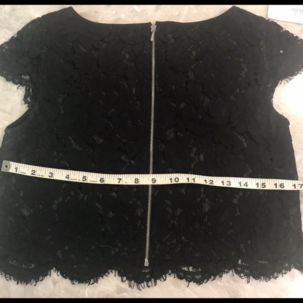 Black lace zip up the back crop top xs - Picture 5 of 5